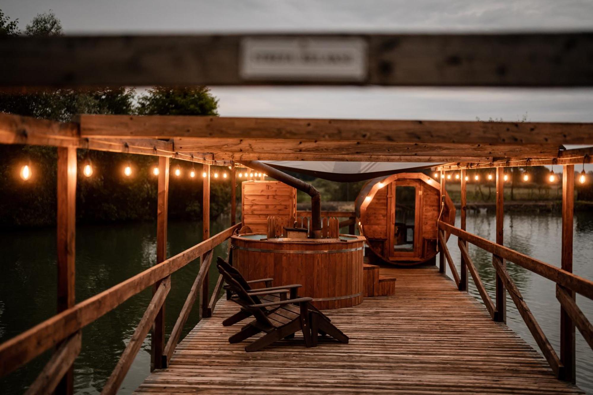 Hotel&Spa Dwor Droblin Leśna Podlaska エクステリア 写真