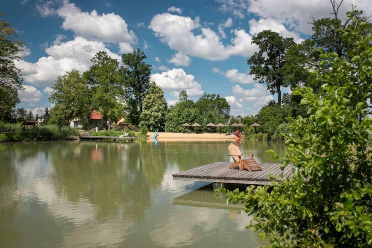 Hotel&Spa Dwor Droblin Leśna Podlaska エクステリア 写真