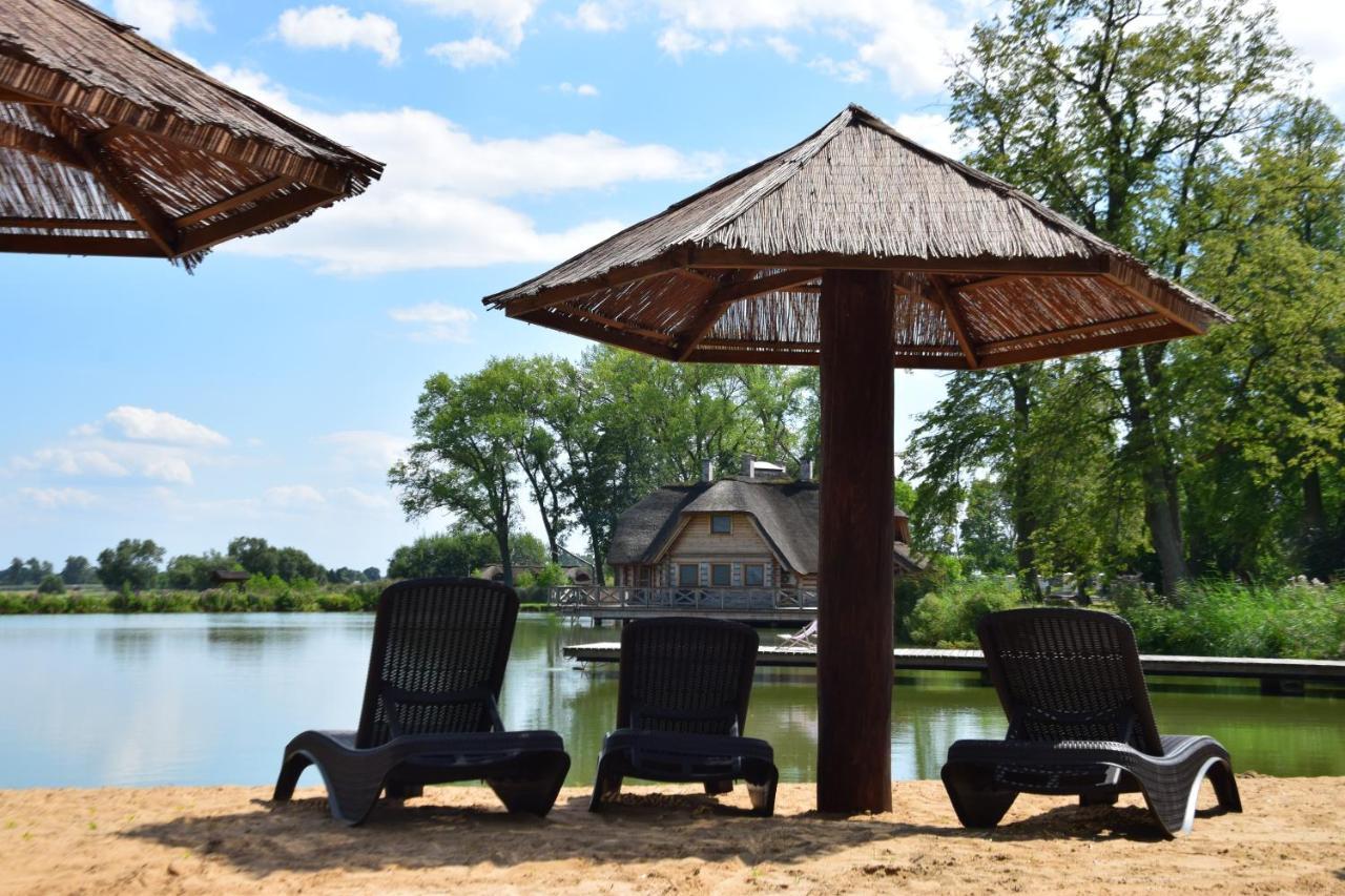 Hotel&Spa Dwor Droblin Leśna Podlaska エクステリア 写真