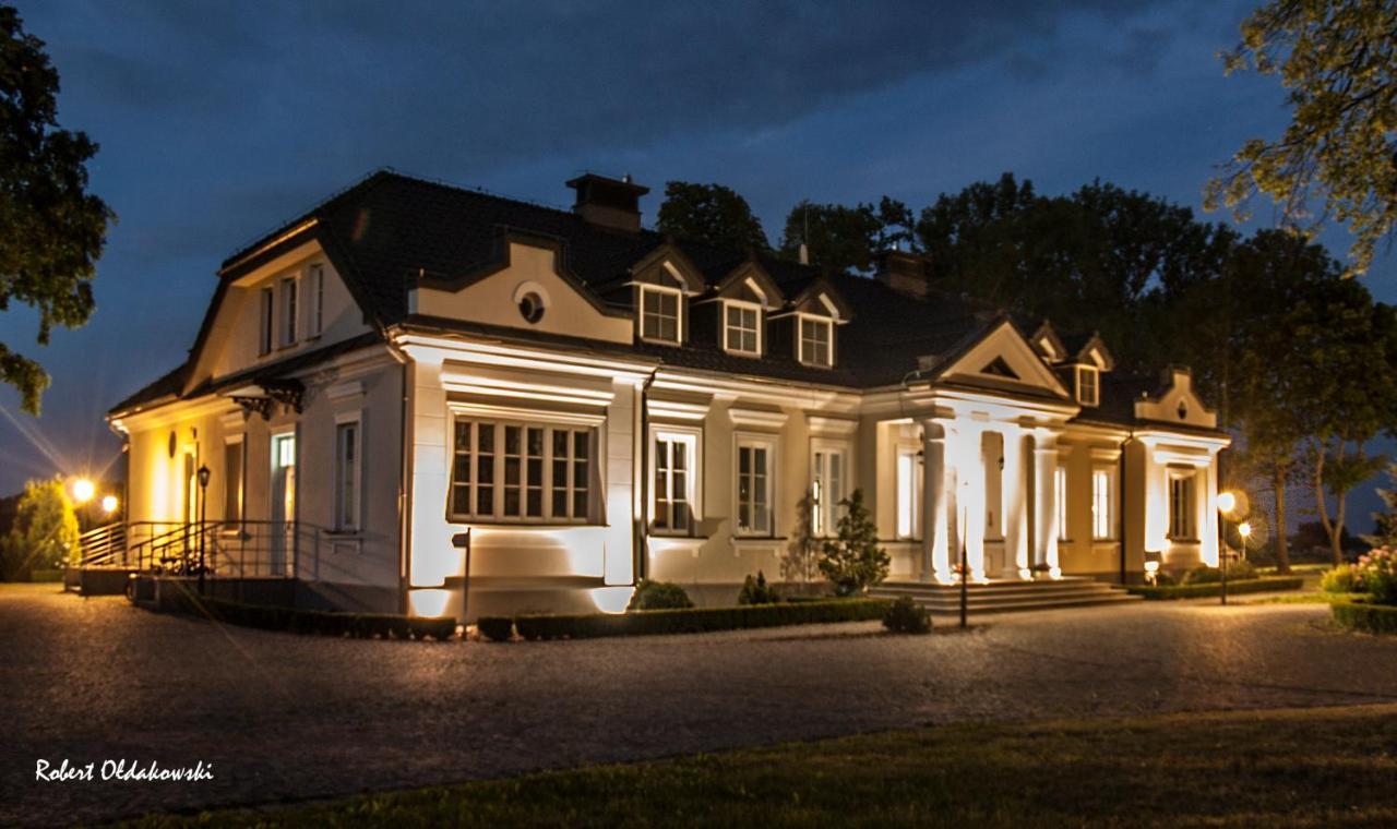 Hotel&Spa Dwor Droblin Leśna Podlaska エクステリア 写真